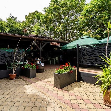Hotel Tex Club Botoşani Dış mekan fotoğraf