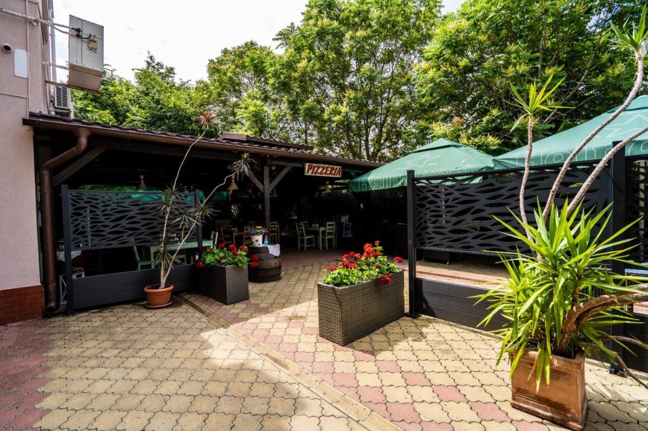 Hotel Tex Club Botoşani Dış mekan fotoğraf