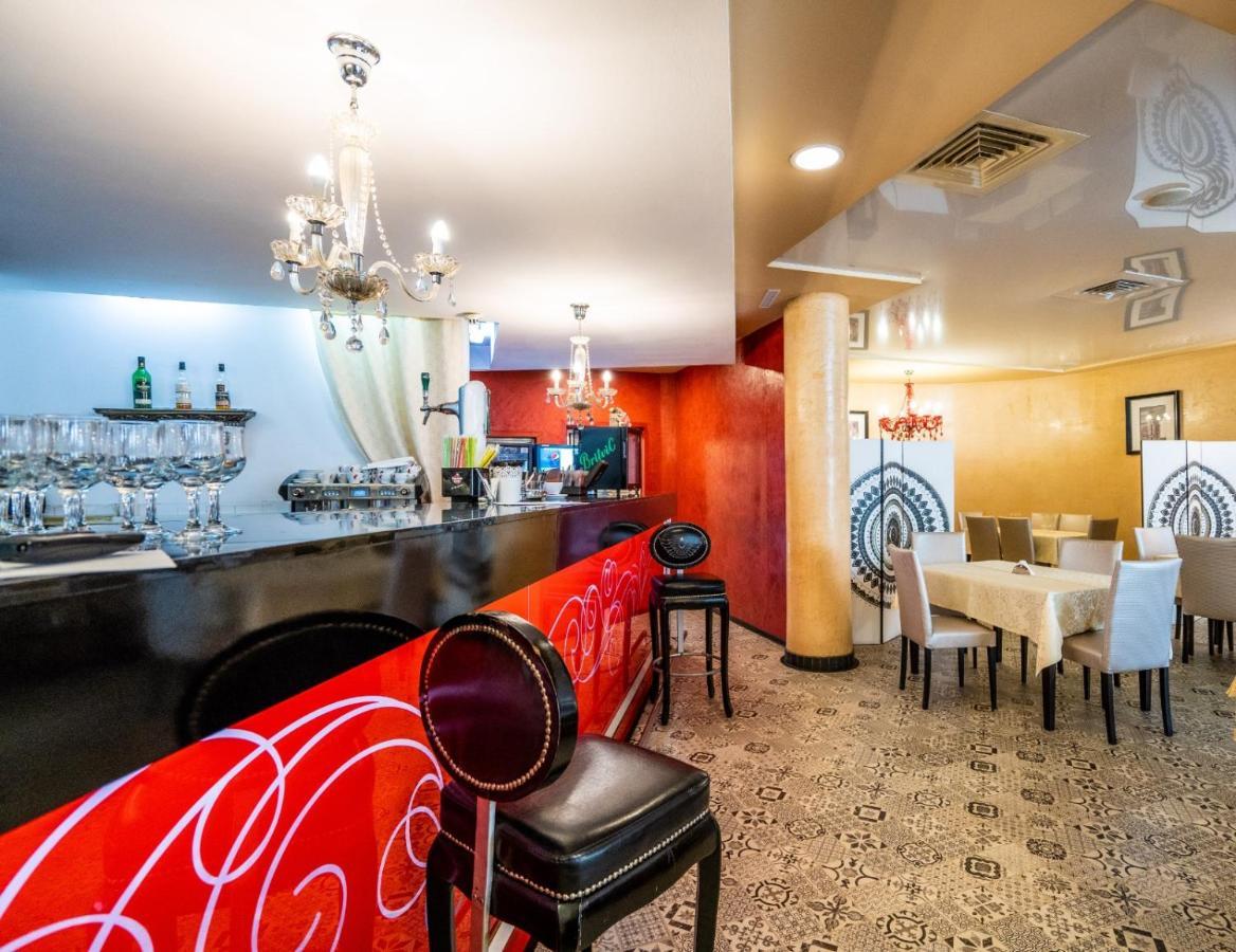 Hotel Tex Club Botoşani Dış mekan fotoğraf