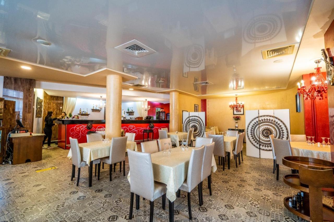 Hotel Tex Club Botoşani Dış mekan fotoğraf