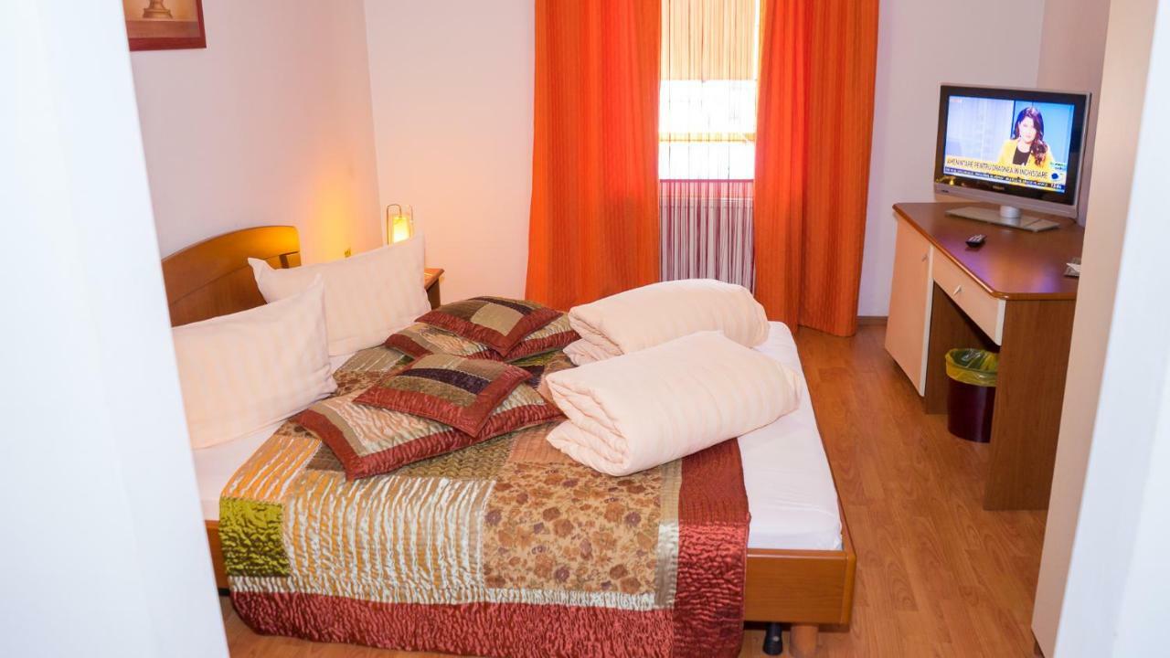 Hotel Tex Club Botoşani Dış mekan fotoğraf