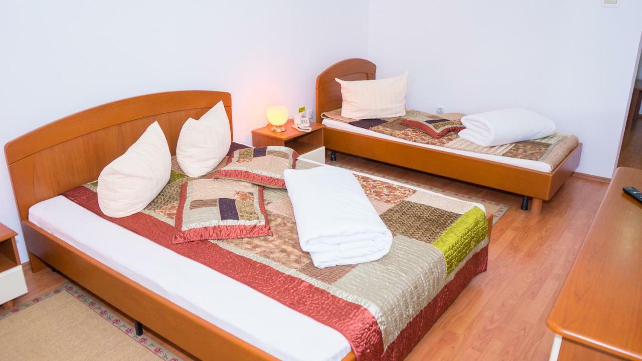 Hotel Tex Club Botoşani Dış mekan fotoğraf