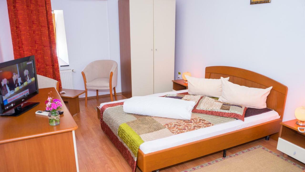 Hotel Tex Club Botoşani Dış mekan fotoğraf